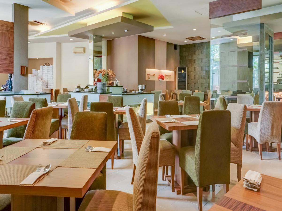 Townhouse Oak Hotel Grand Cikarang Dış mekan fotoğraf