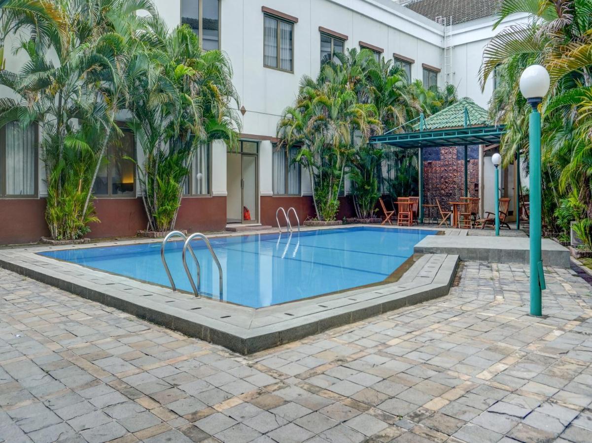 Townhouse Oak Hotel Grand Cikarang Dış mekan fotoğraf