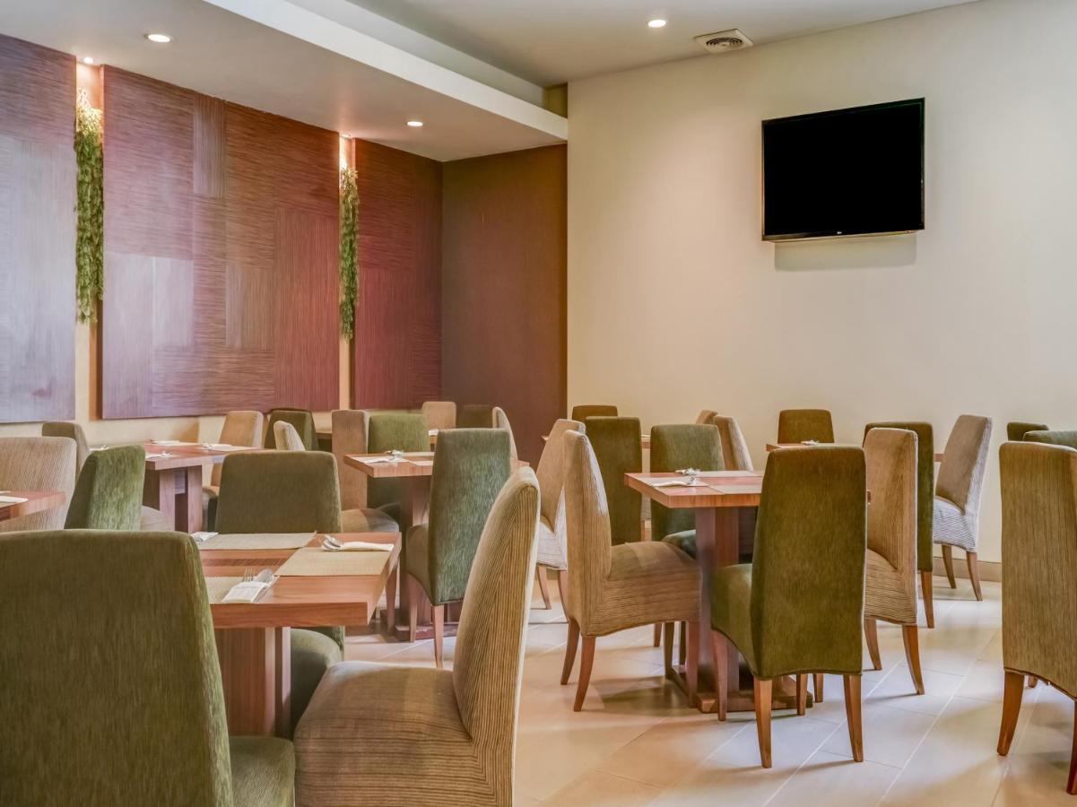 Townhouse Oak Hotel Grand Cikarang Dış mekan fotoğraf