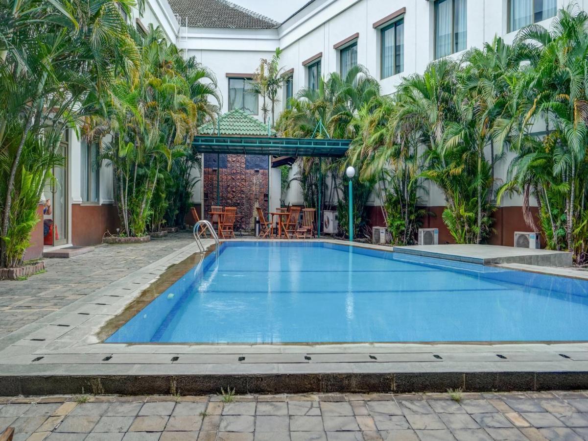 Townhouse Oak Hotel Grand Cikarang Dış mekan fotoğraf