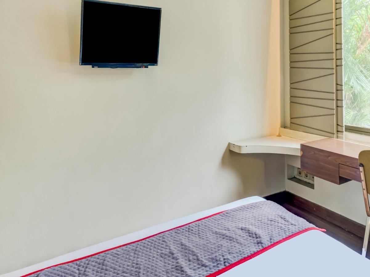 Townhouse Oak Hotel Grand Cikarang Dış mekan fotoğraf