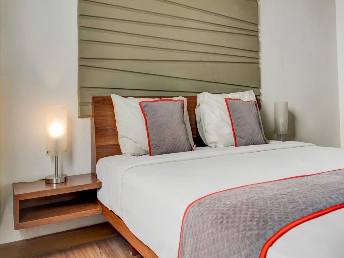 Townhouse Oak Hotel Grand Cikarang Dış mekan fotoğraf