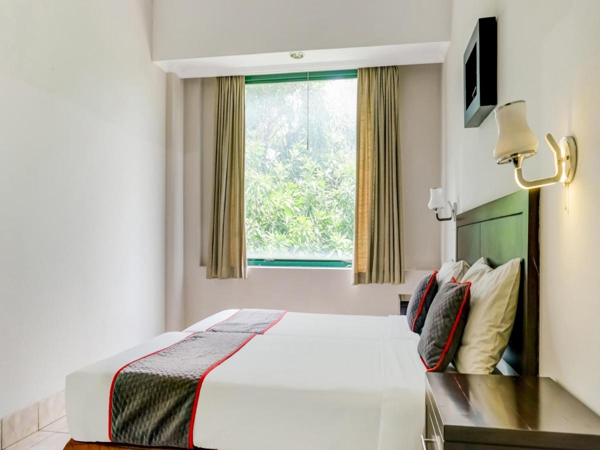 Townhouse Oak Hotel Grand Cikarang Dış mekan fotoğraf